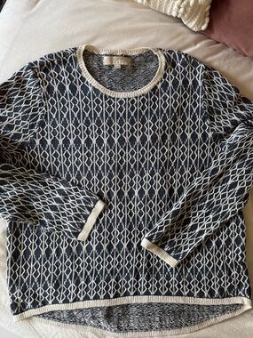 LOFT Navy and Cream Linen Sweatet
